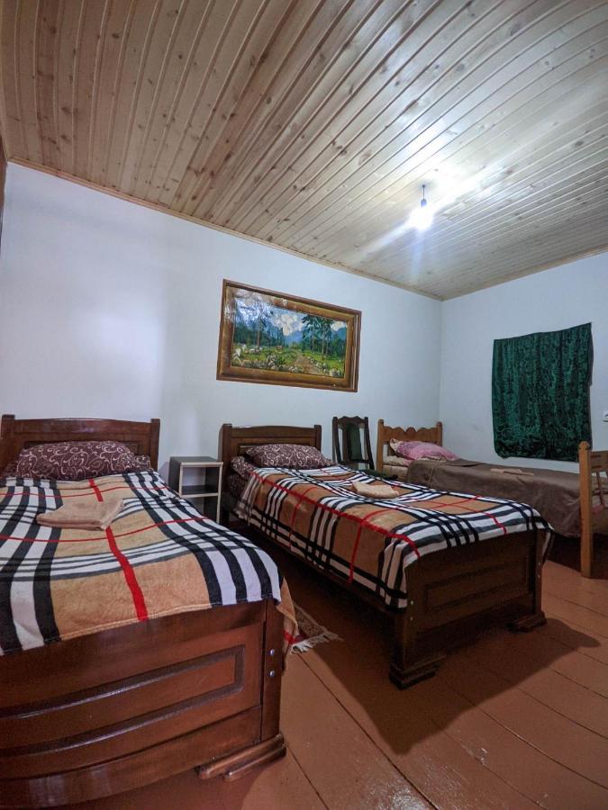 Adishi Koba Qaldani'S Guest House חדר תמונה